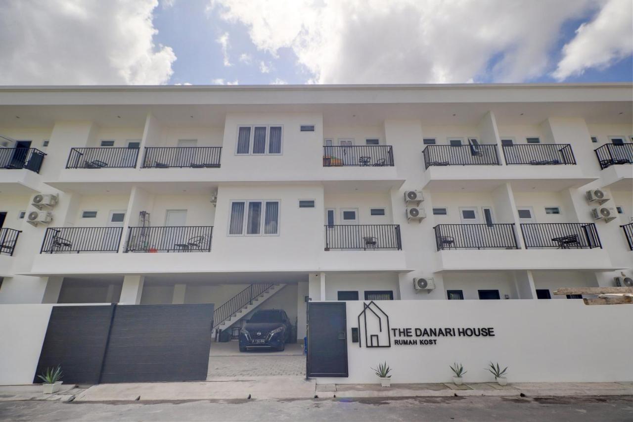 ホテル Oyo Life 92854 The Danari House スミニャック エクステリア 写真